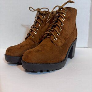 Bonnibel Marcus Combat Boot Sz 7 Chestnut Brown Faux Suede Lug Sole Chunky Heel
